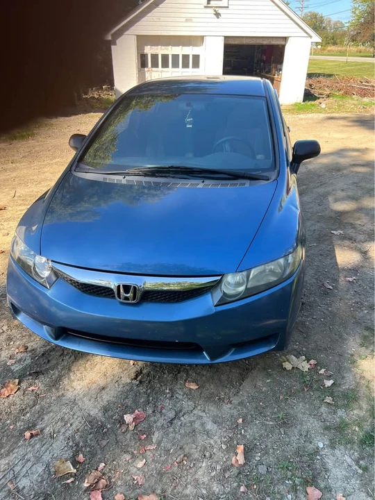 2010 Honda Civic 8th Gen - Image 3 of 7
