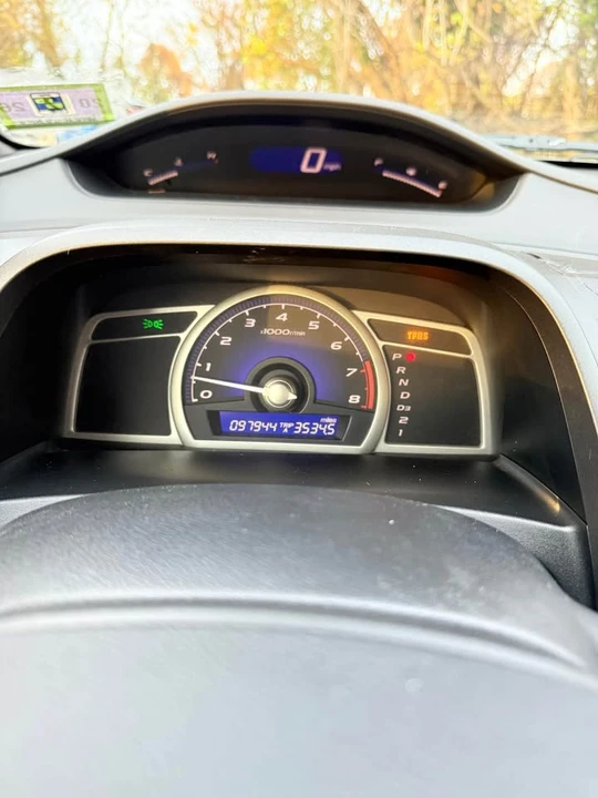 2010 Honda Civic 8th Gen - Image 7 of 7