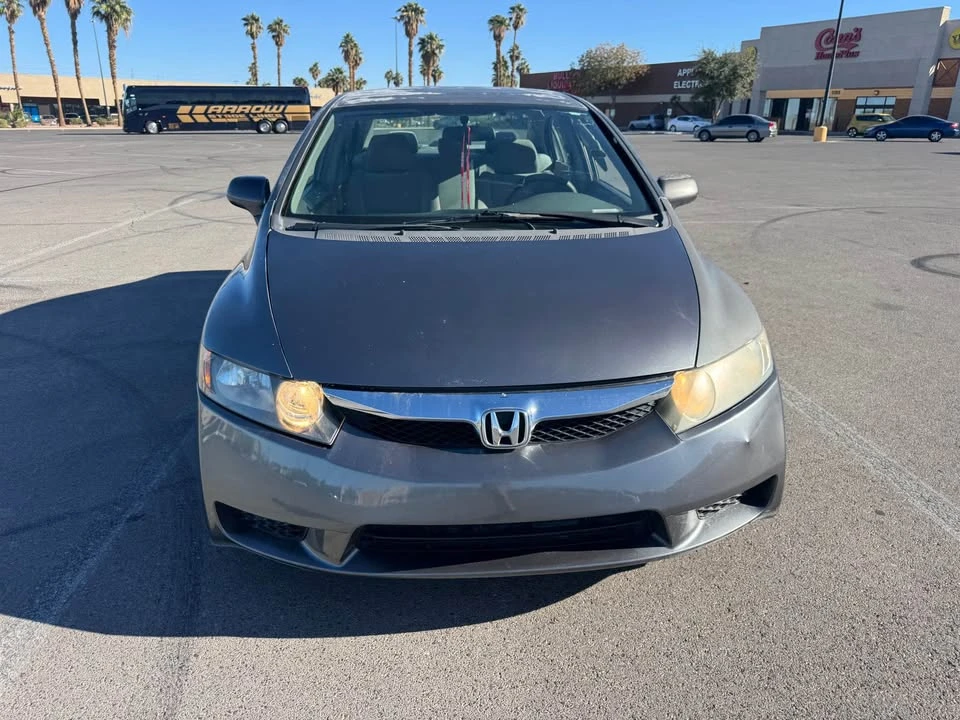2010 Honda Civic 8th Gen - Image 2 of 10