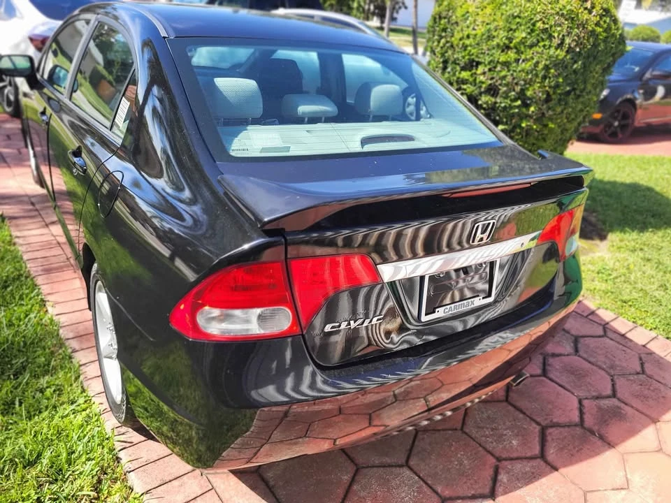 2010 Honda Civic 8th Gen - Image 9 of 9