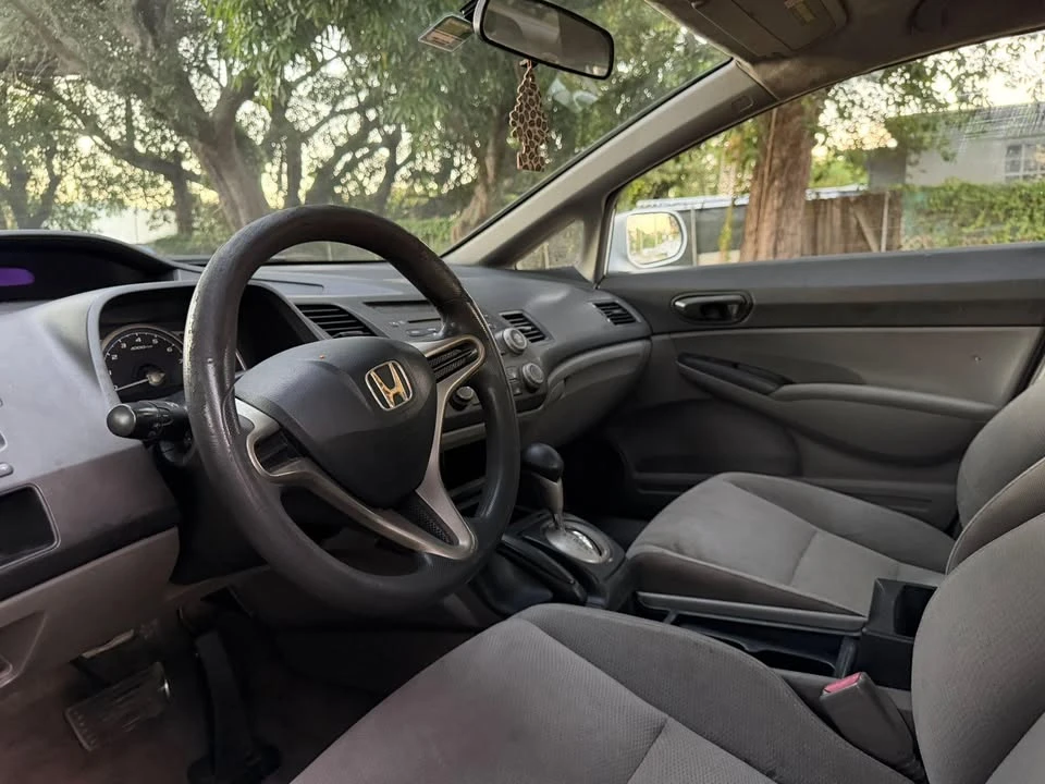 2010 Honda Civic 8th Gen - Image 7 of 10