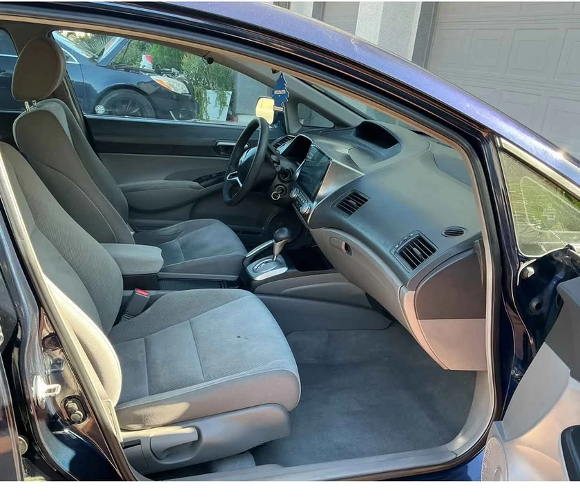 2010 Honda Civic 8th Gen - Image 12 of 15
