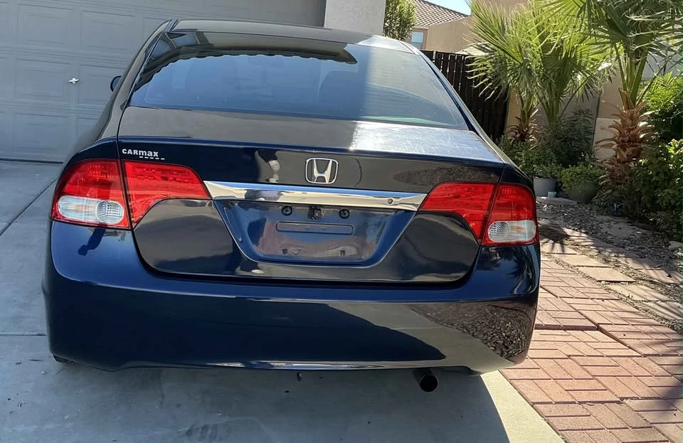 2010 Honda Civic 8th Gen - Image 4 of 15