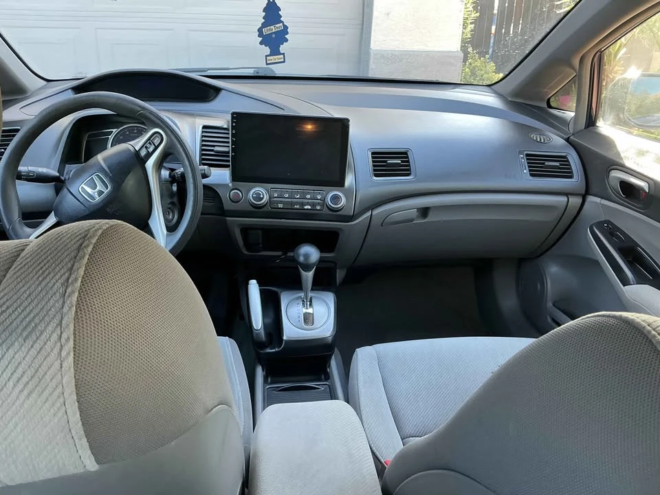 2010 Honda Civic 8th Gen - Image 9 of 15