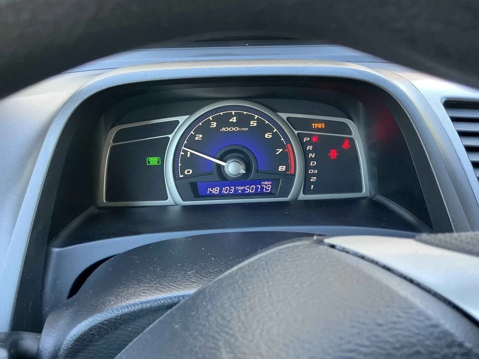 2010 Honda Civic 8th Gen - Image 11 of 15