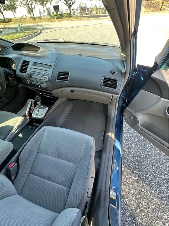 2010 Honda Civic 8th Gen - Image 13 of 14