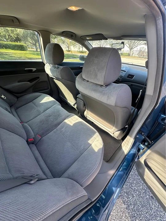 2010 Honda Civic 8th Gen - Image 11 of 14