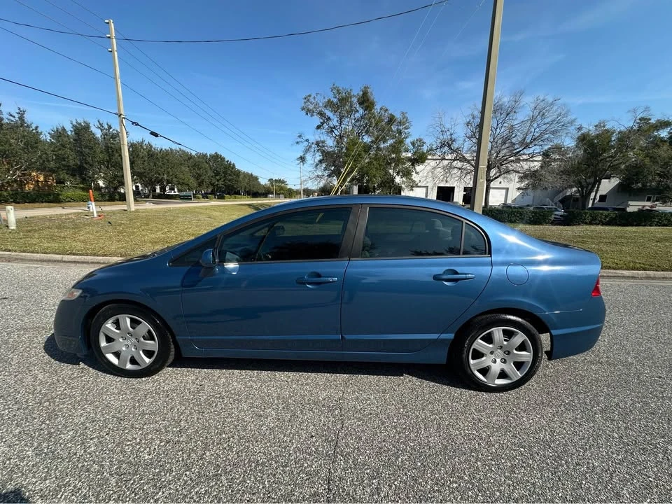2010 Honda Civic 8th Gen - Image 6 of 14