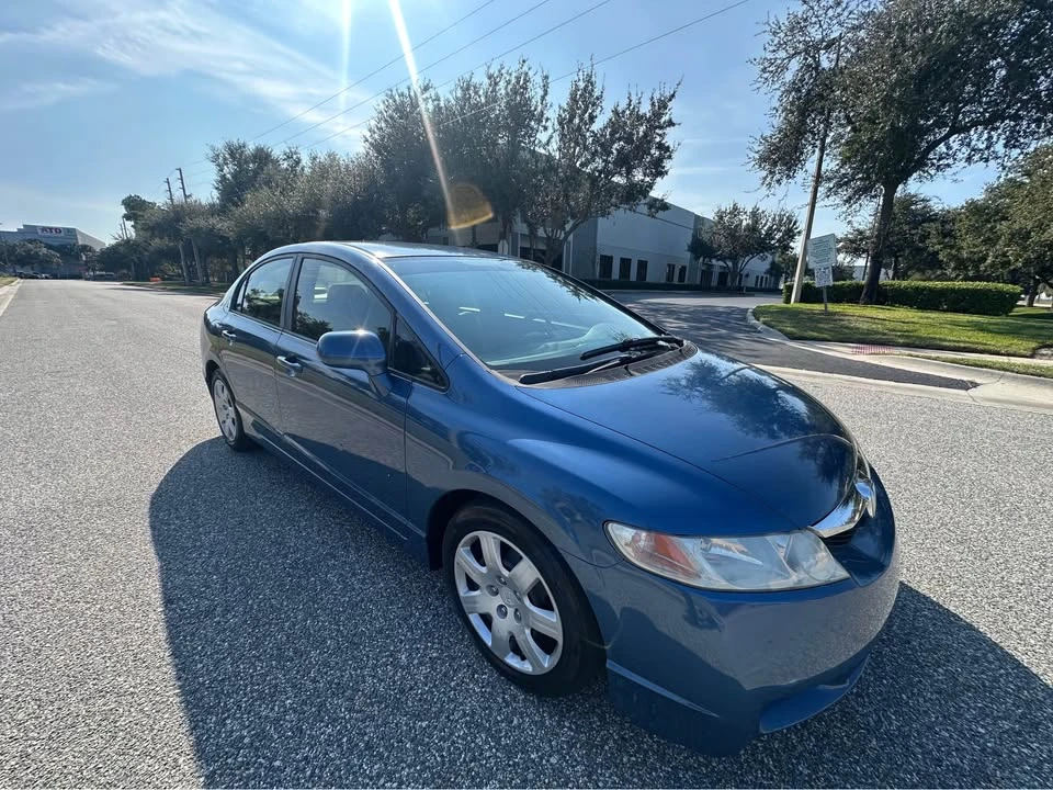 2010 Honda Civic 8th Gen - Image 4 of 14