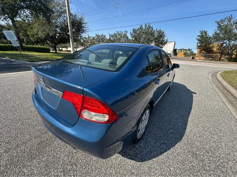 2010 Honda Civic 8th Gen - Image 8 of 14