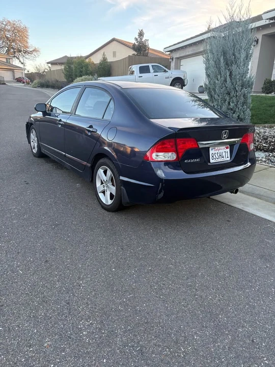 2010 Honda Civic 8th Gen - Image 6 of 12
