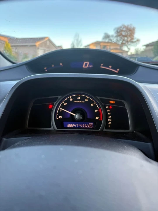 2010 Honda Civic 8th Gen - Image 11 of 12