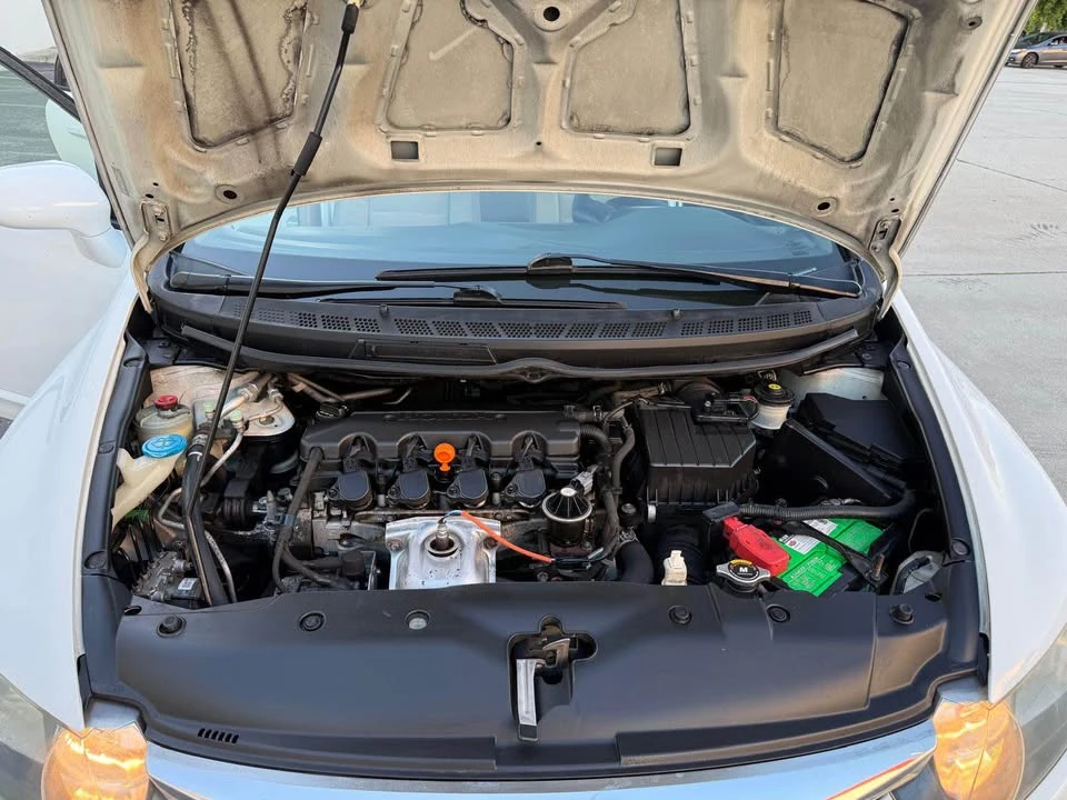 2010 Honda Civic 8th Gen - Image 7 of 11