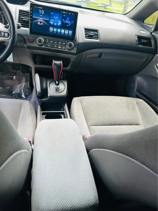 2010 Honda Civic 8th Gen - Image 13 of 20