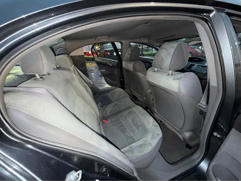 2010 Honda Civic 8th Gen - Image 11 of 15