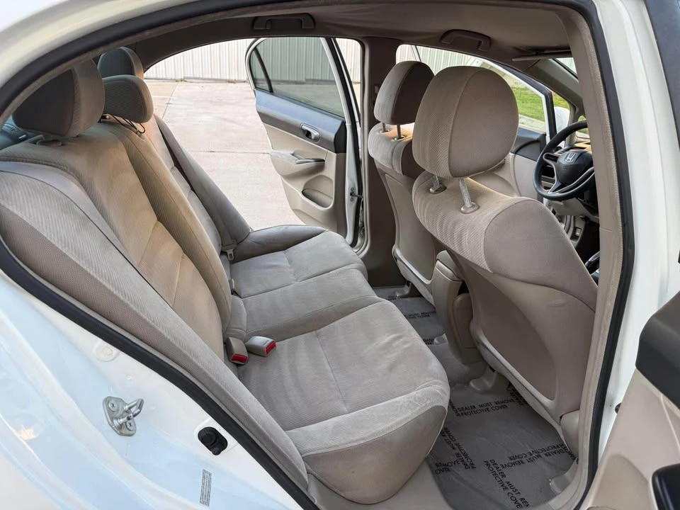 2010 Honda Civic 8th Gen - Image 5 of 11