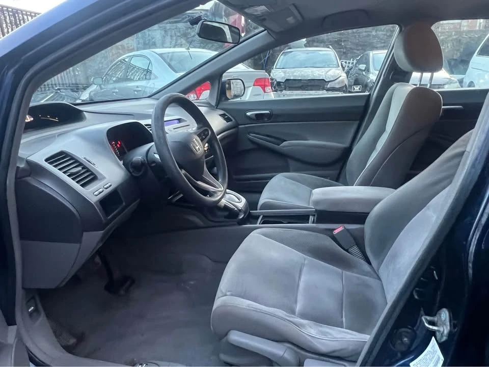 2010 Honda Civic 8th Gen - Image 10 of 12