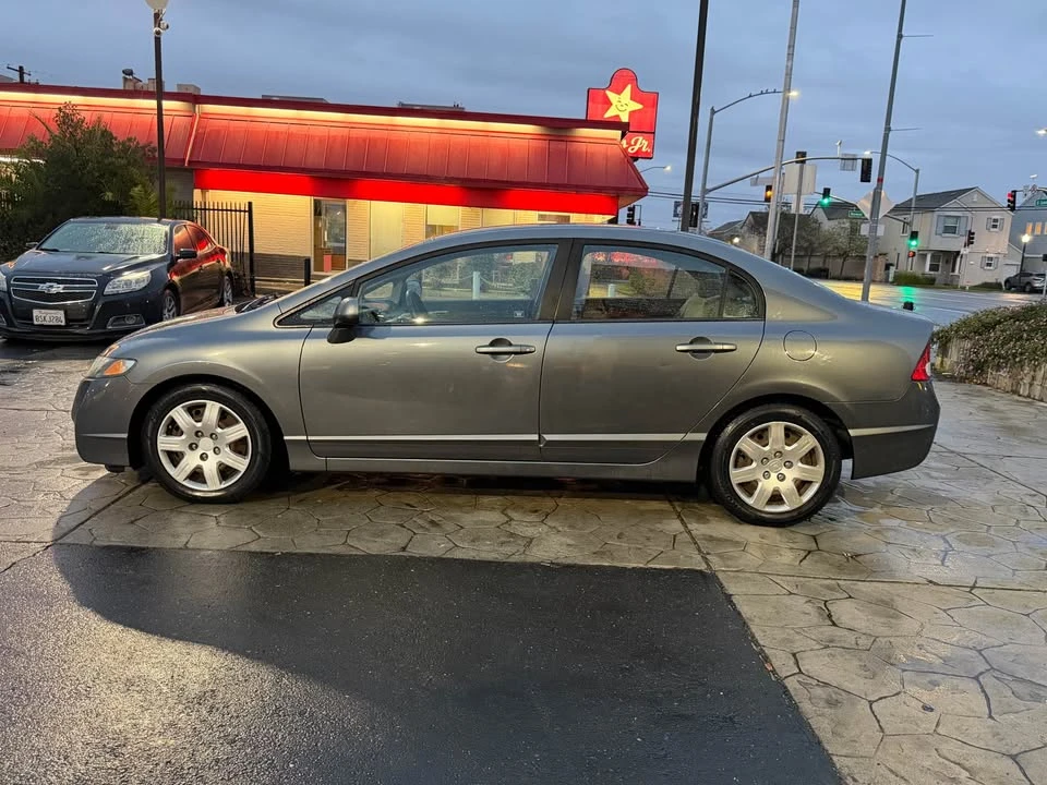 2010 Honda Civic 8th Gen - Image 6 of 15
