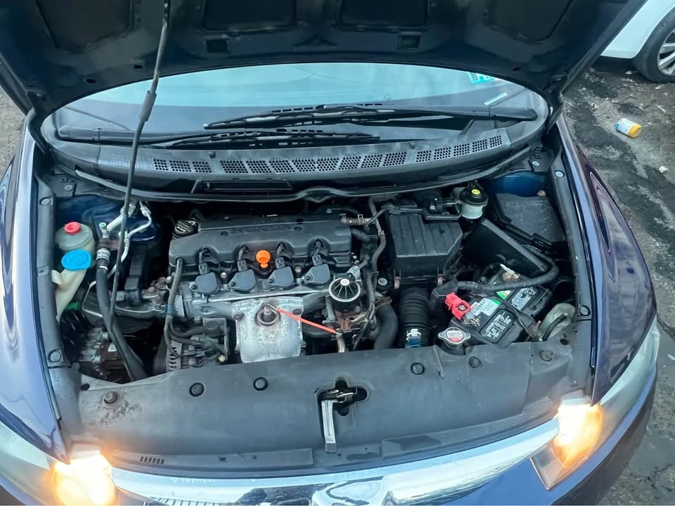 2010 Honda Civic 8th Gen - Image 4 of 12