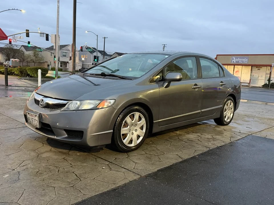 2010 Honda Civic 8th Gen - Image 7 of 15