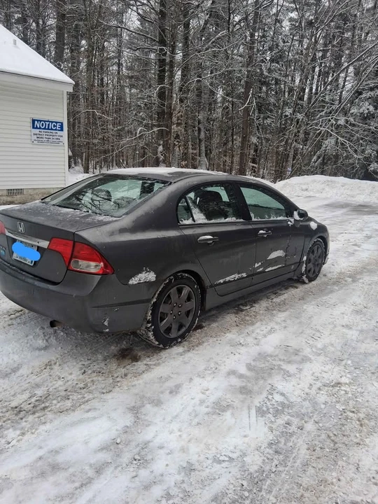 2010 Honda Civic 8th Gen - Image 4 of 10