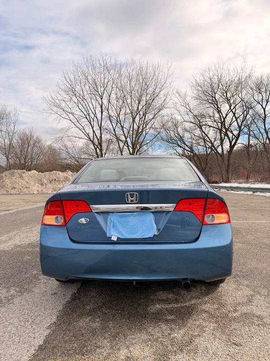 2010 Honda Civic 8th Gen - Image 5 of 11