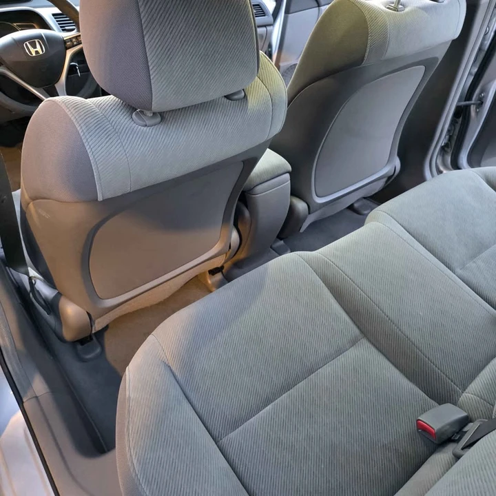 2010 Honda Civic 8th Gen - Image 7 of 11