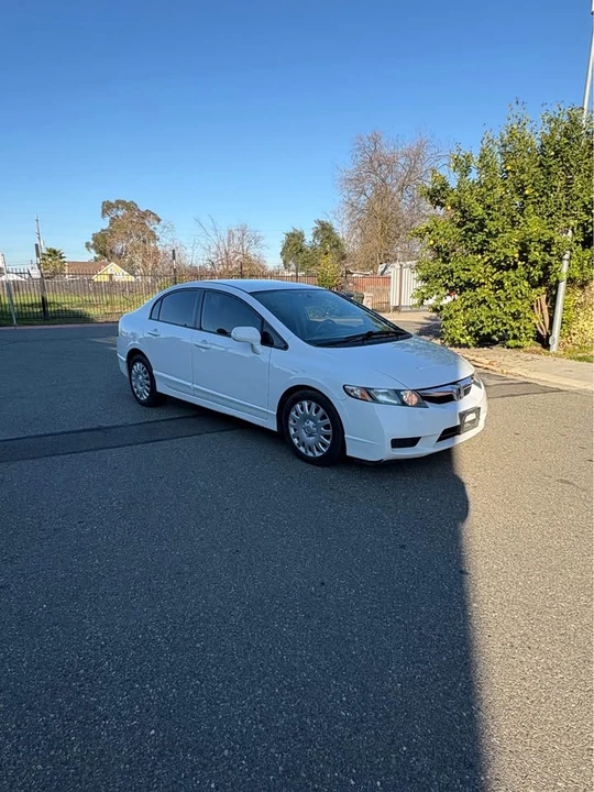 2010 Honda Civic 8th Gen - Image 6 of 13