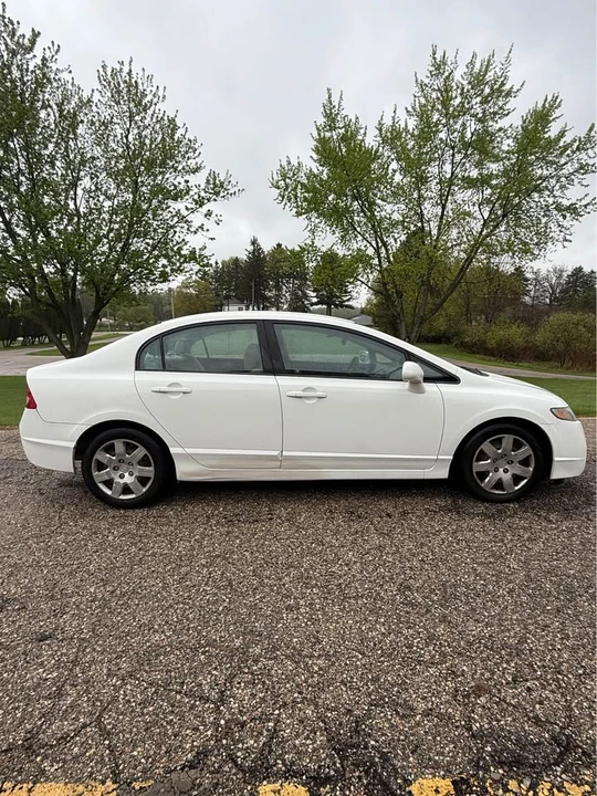 2010 Honda Civic 8th Gen - Image 6 of 17