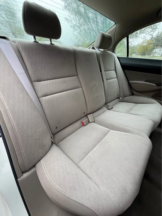 2010 Honda Civic 8th Gen - Image 14 of 17