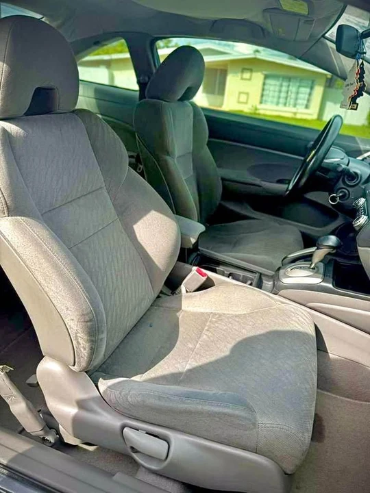 2010 Honda Civic 8th Gen - Image 10 of 12