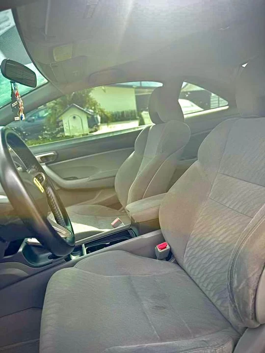 2010 Honda Civic 8th Gen - Image 6 of 12