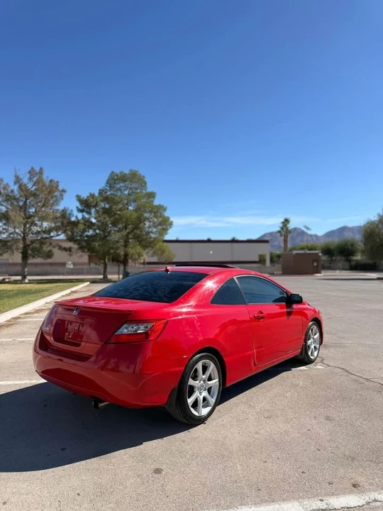 2010 Honda Civic 8th Gen - Image 2 of 12