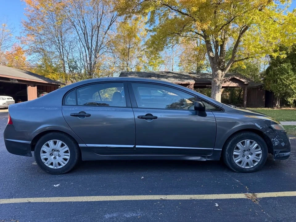 2010 Honda Civic 8th Gen - Image 4 of 10
