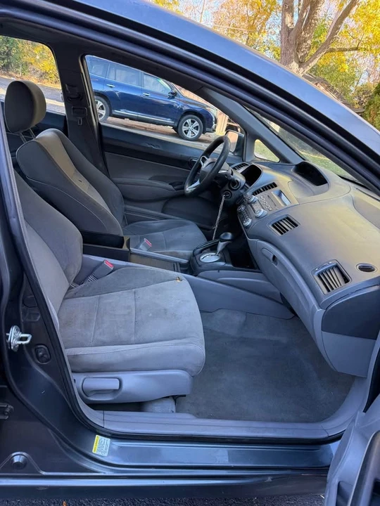 2010 Honda Civic 8th Gen - Image 10 of 10