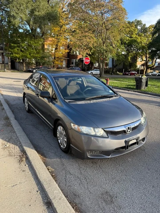 2010 Honda Civic 8th Gen - Image 7 of 14