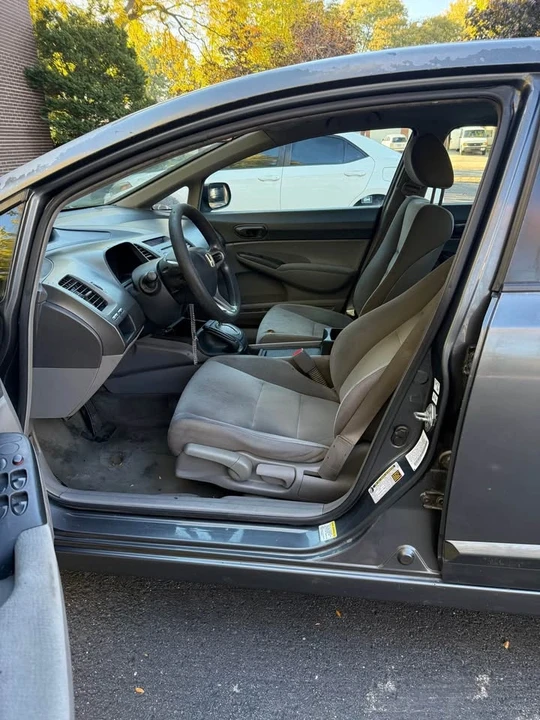 2010 Honda Civic 8th Gen - Image 7 of 10