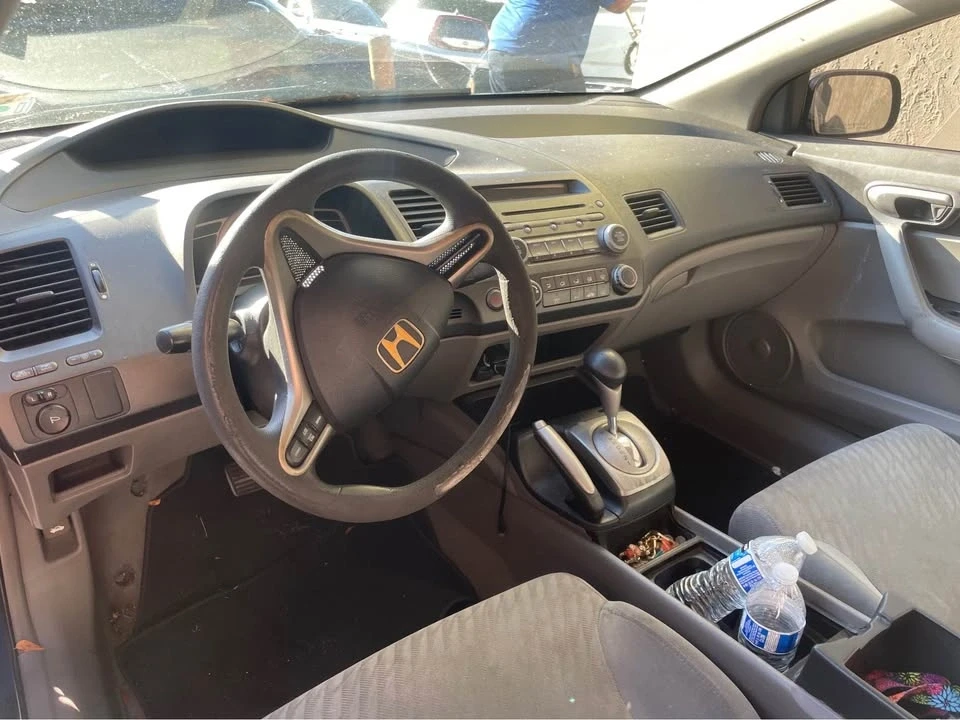 2010 Honda Civic 8th Gen - Image 2 of 4