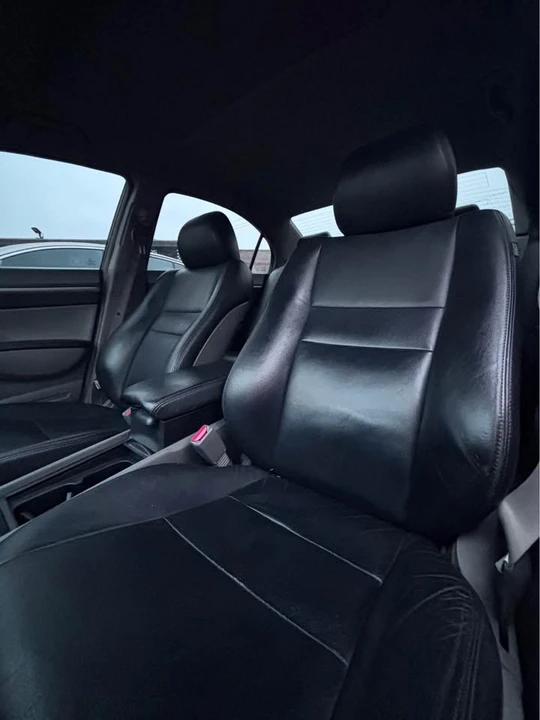 2010 Honda Civic Si 8th Gen - Image 4 of 6