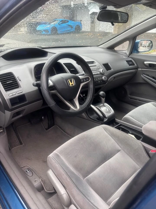 2010 Honda Civic 8th Gen - Image 5 of 9