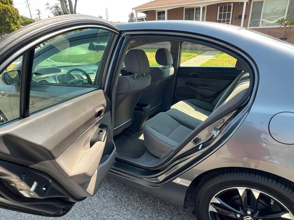 2010 Honda Civic 8th Gen - Image 14 of 15