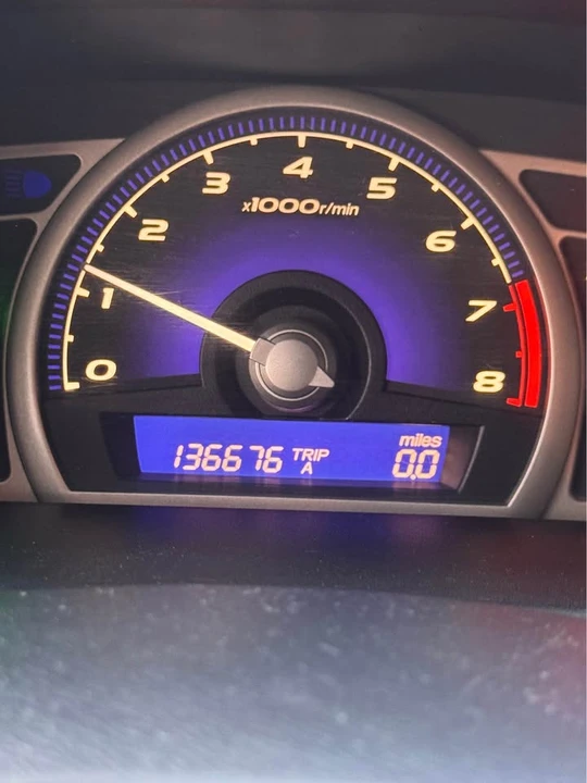 2010 Honda Civic 8th Gen - Image 3 of 6
