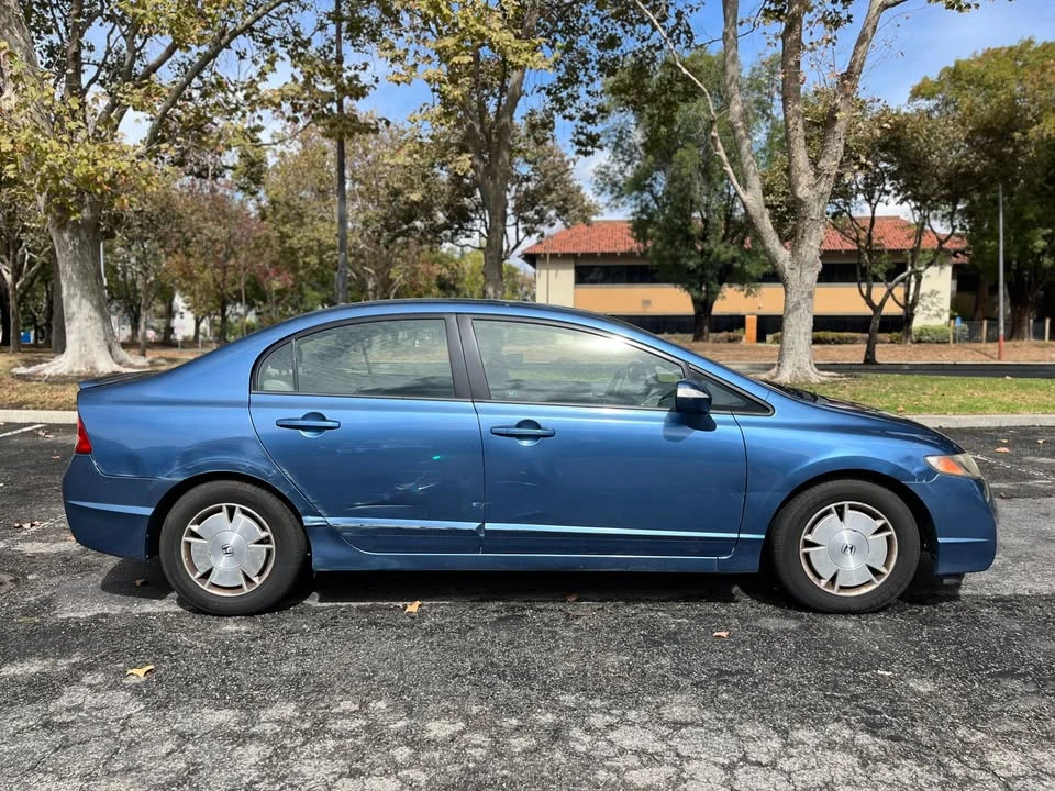 2010 Honda Civic 8th Gen - Image 2 of 18