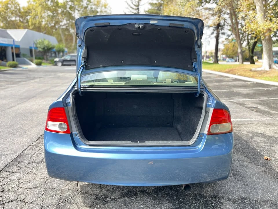 2010 Honda Civic 8th Gen - Image 5 of 18