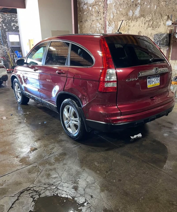 2010 Honda CR-V 3rd Gen - Image 3 of 6