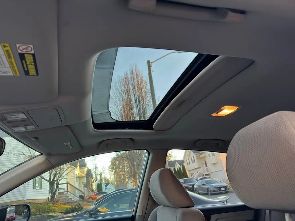2010 Honda CR-V 3rd Gen - Image 10 of 18