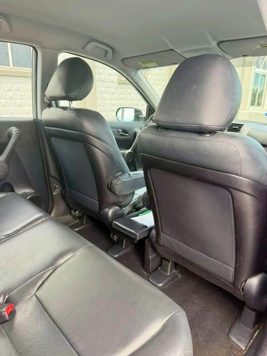 2010 Honda CR-V 3rd Gen - Image 11 of 16