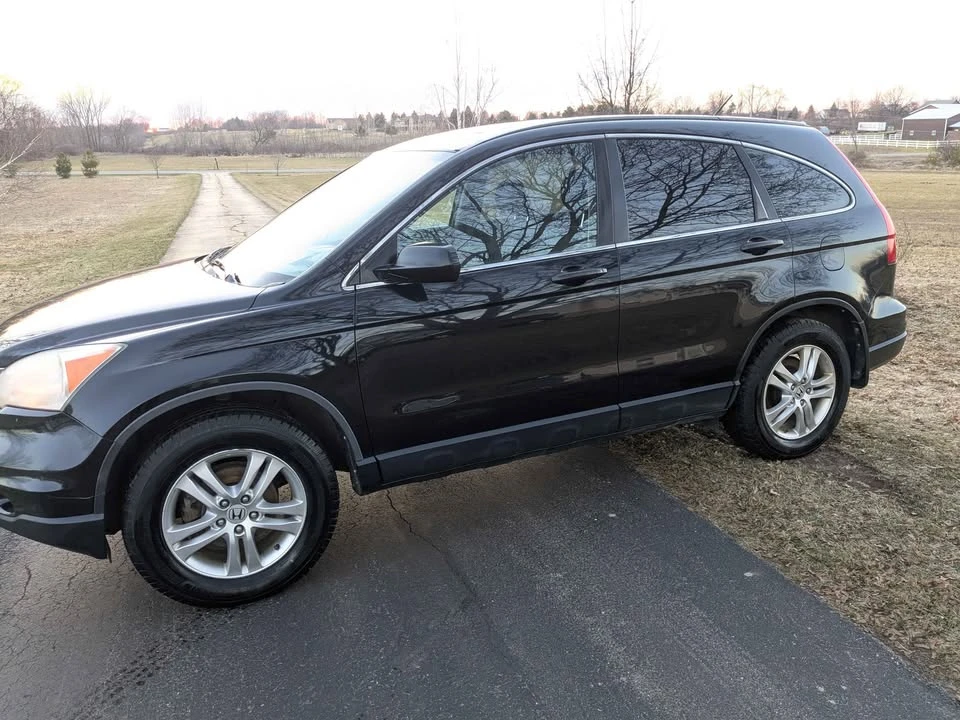 2010 Honda CR-V 3rd Gen - Image 2 of 10