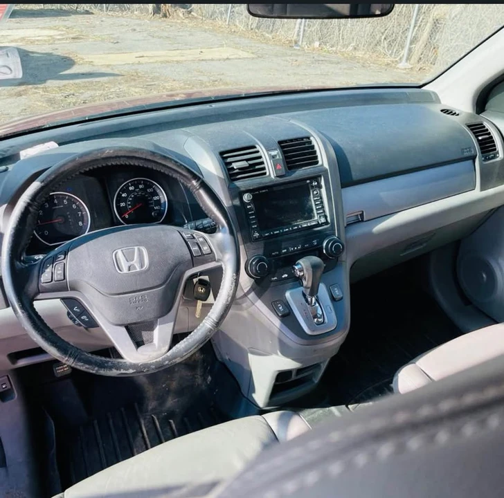 2010 Honda CR-V 3rd Gen - Image 11 of 14