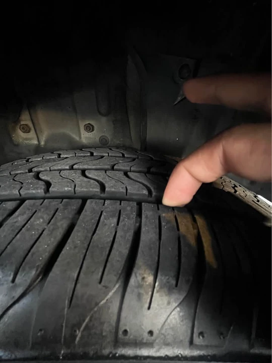 2010 Honda CR-V 3rd Gen - Image 11 of 12